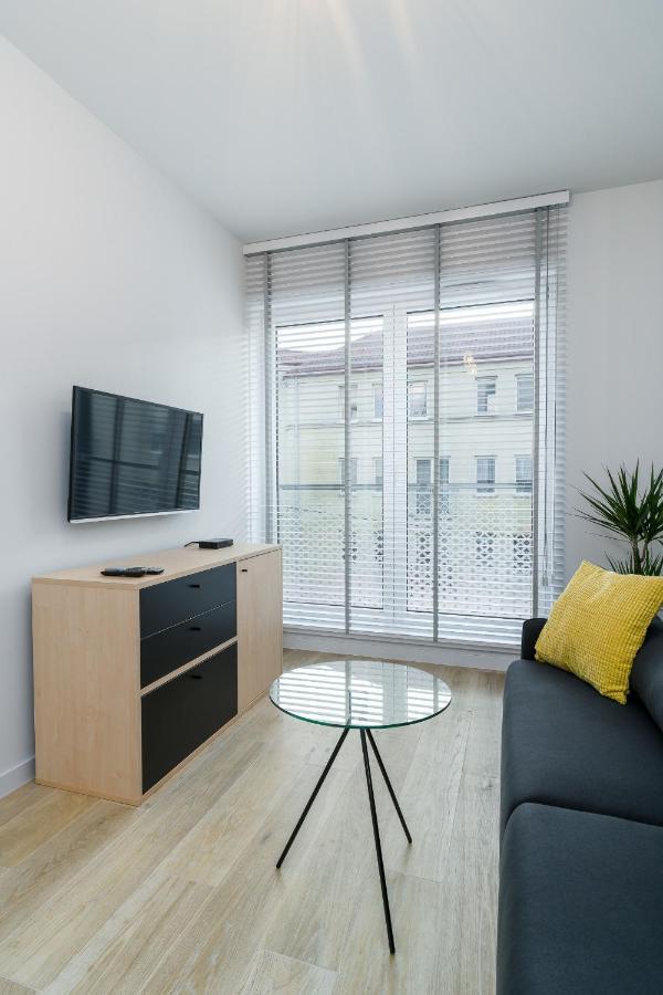 Apartments Poznan Fabryczna By Renters Exterior photo